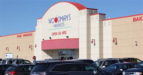 Woodman's market kenosha - 1990s: Woodman's opens a store in Appleton (1990), Onalaska/La Crosse (1994) and Kenosha (1997). When built, the Kenosha store was the largest grocery store in the United States. 